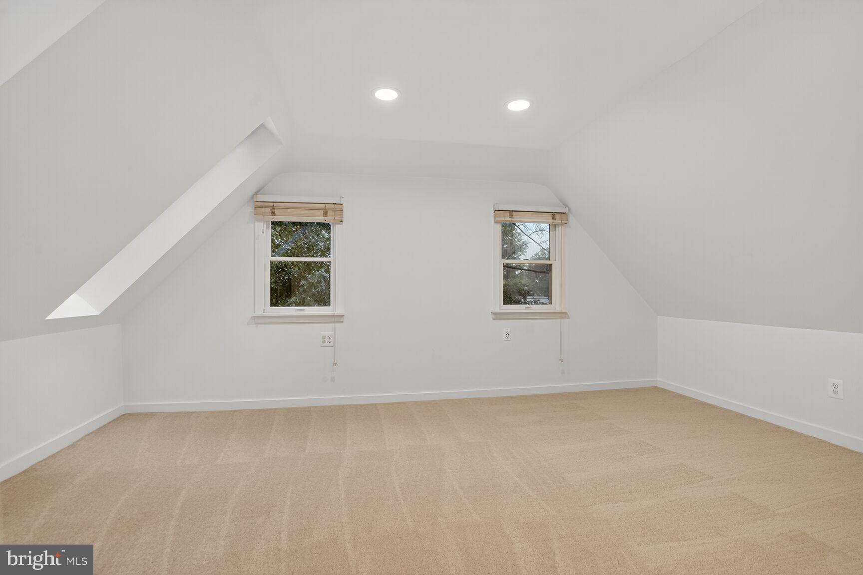 HICKORY CREEK - Residential