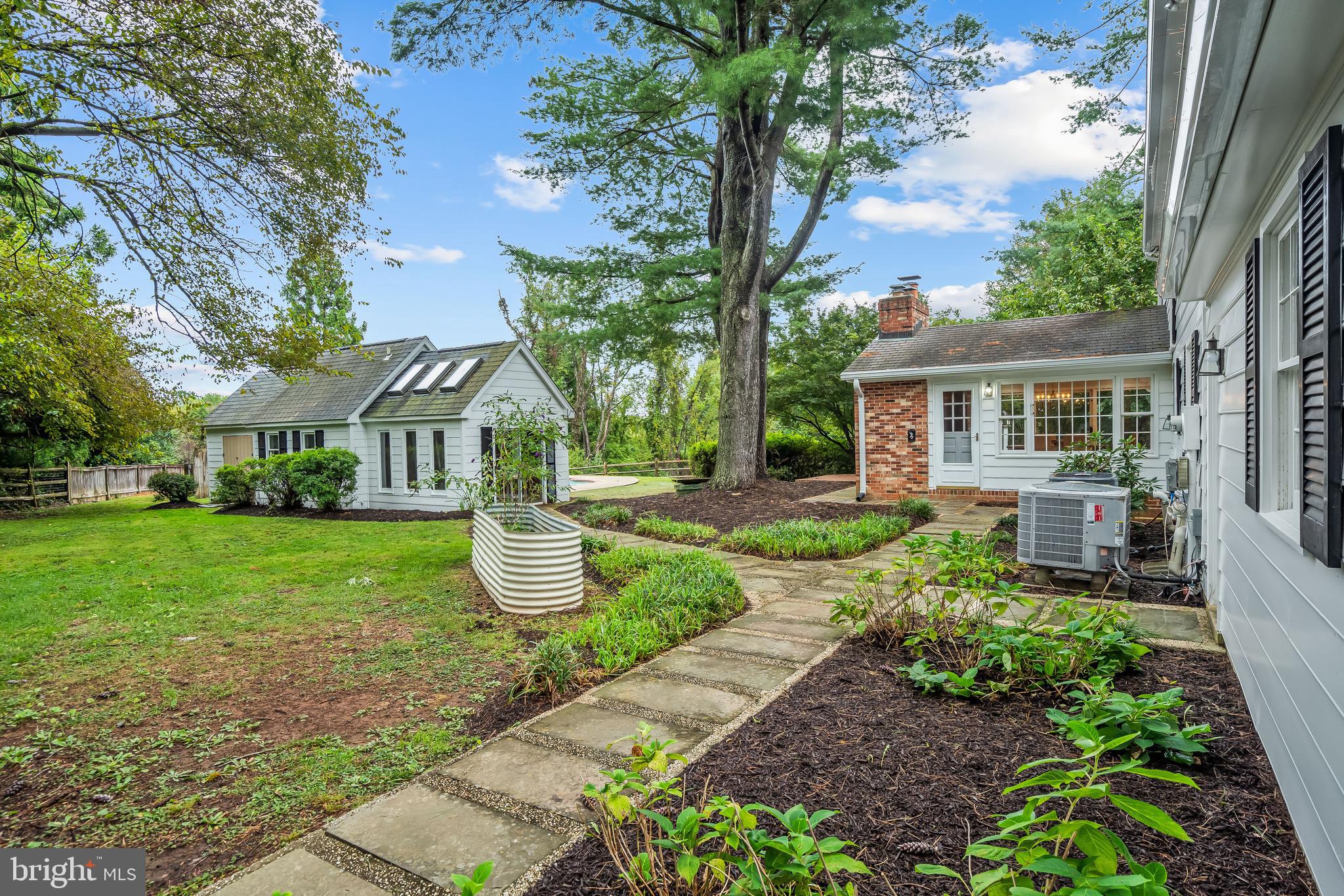 HICKORY CREEK - Residential