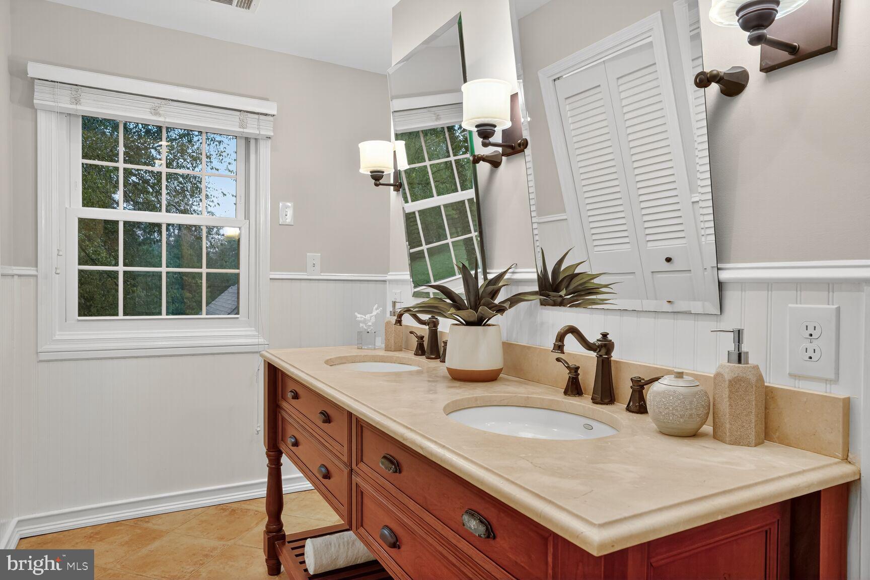 HICKORY CREEK - Residential