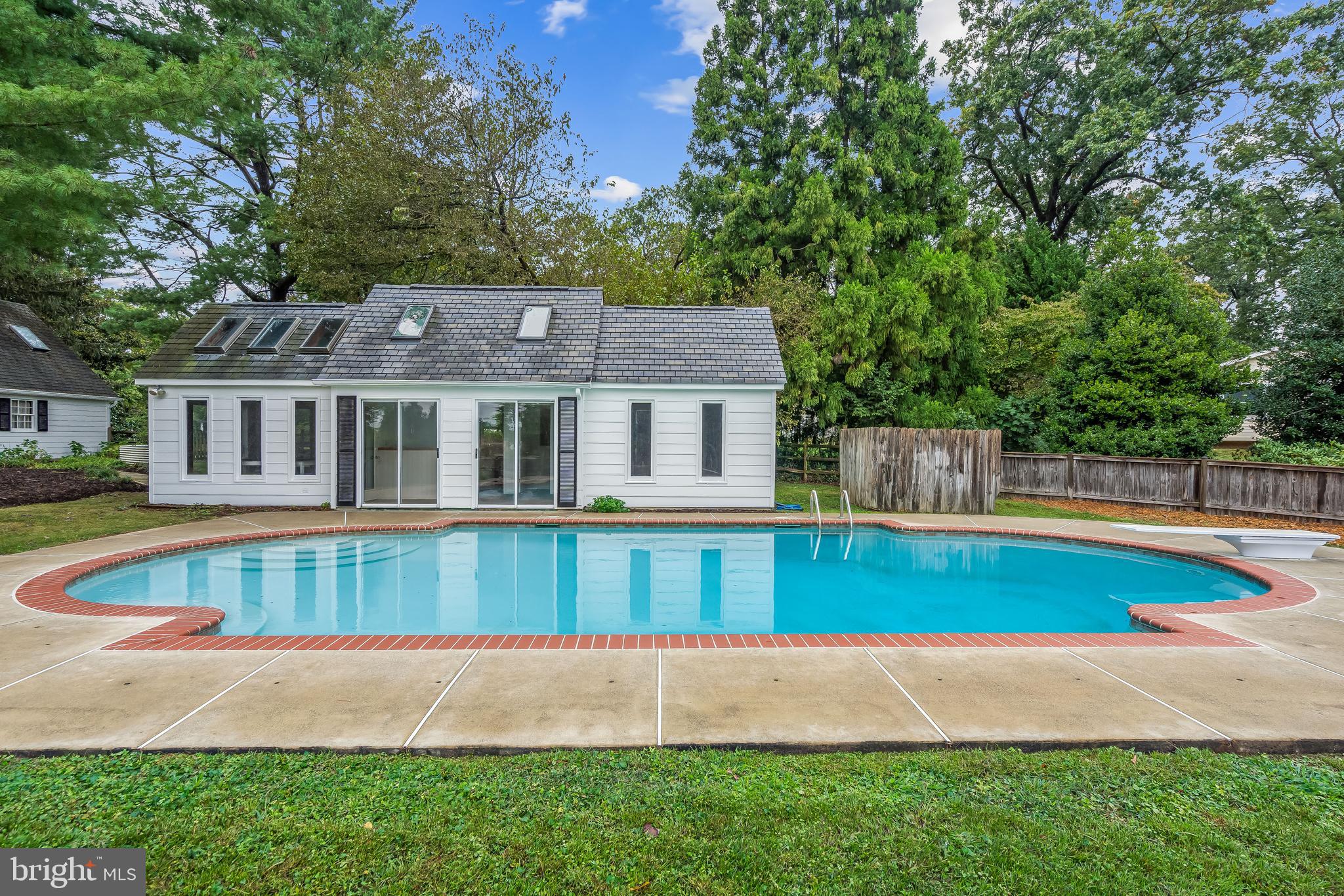 HICKORY CREEK - Residential