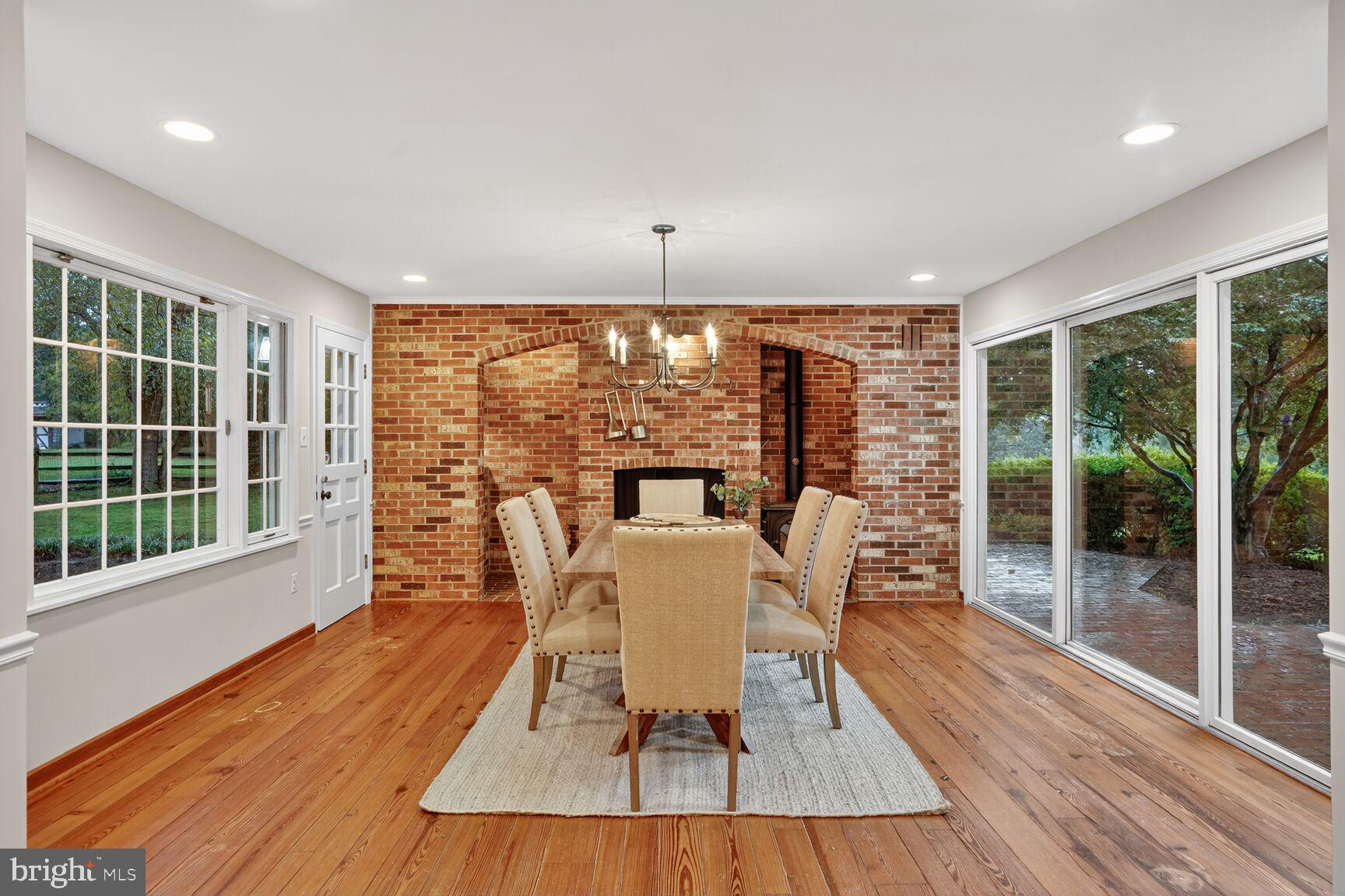 HICKORY CREEK - Residential