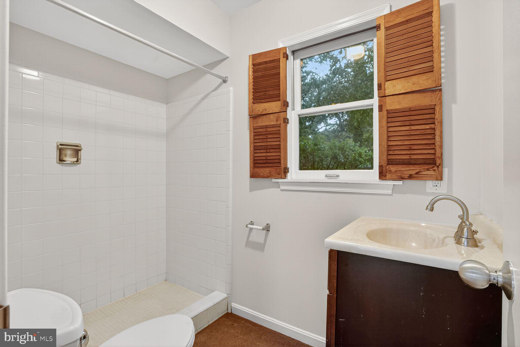 HICKORY CREEK - Residential