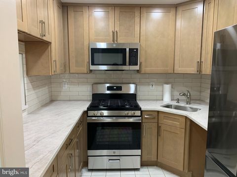Townhouse For Rent - 44 Coral Tree Court<br/> LAWRENCE TOWNSHIP, NJ 08648