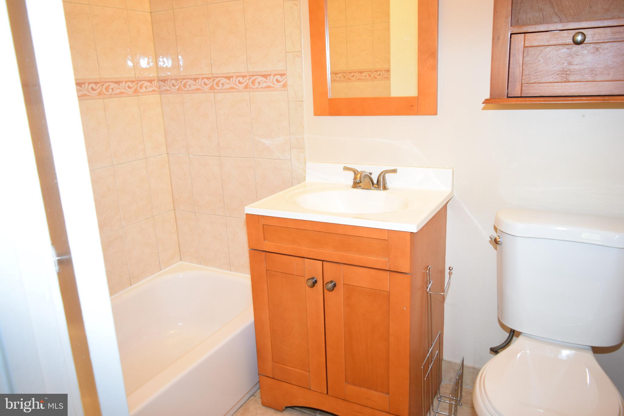 LITTLE RIVER SQUARE - Residential Lease