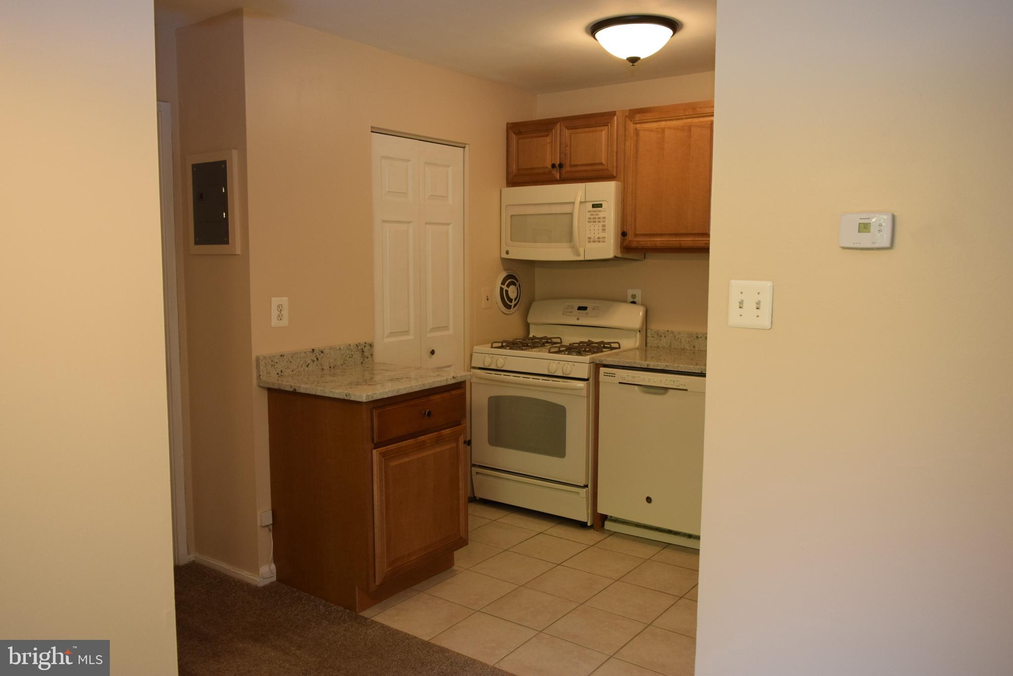 LITTLE RIVER SQUARE - Residential Lease