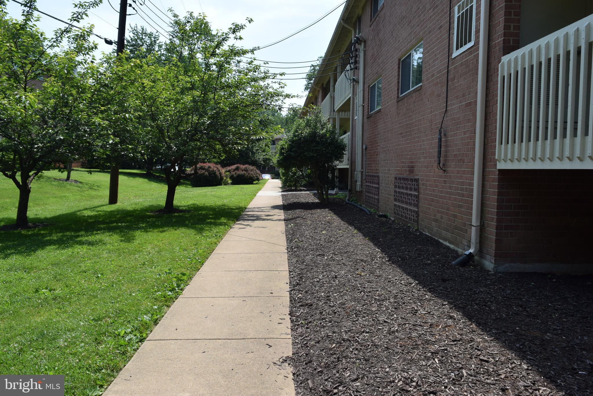 LITTLE RIVER SQUARE - Residential Lease