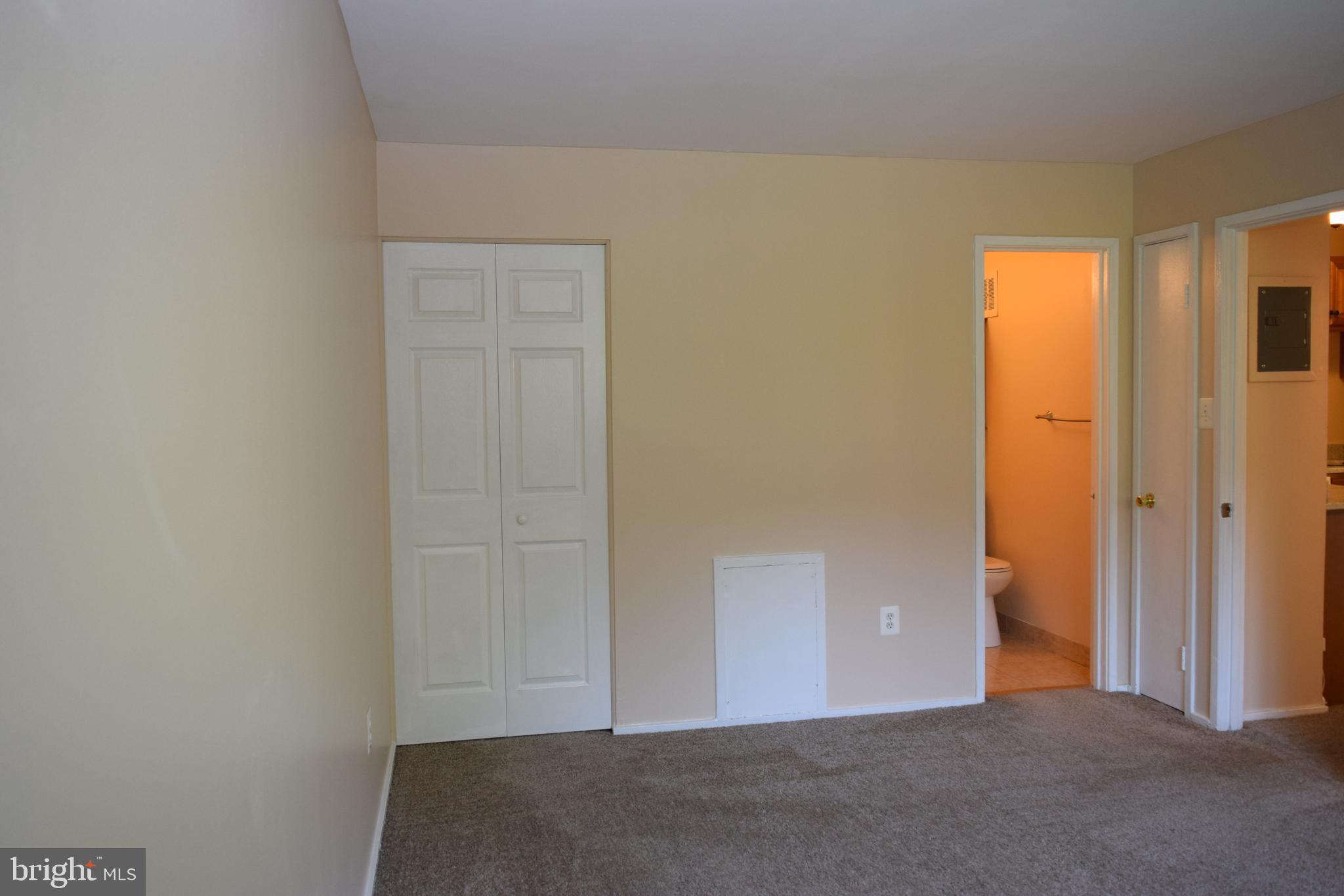 LITTLE RIVER SQUARE - Residential Lease