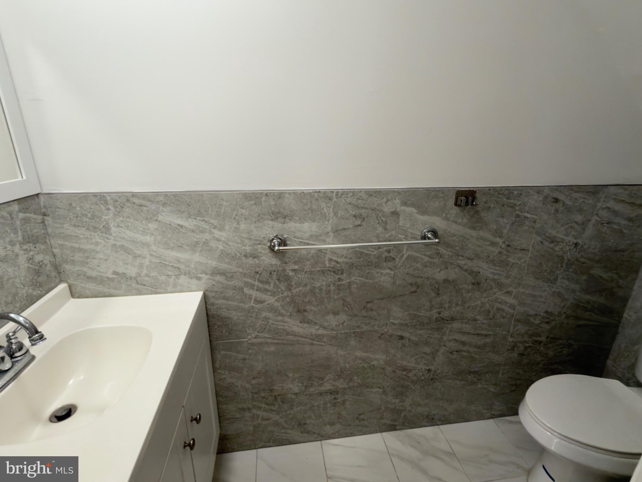 3308 HONEY BEE COURT