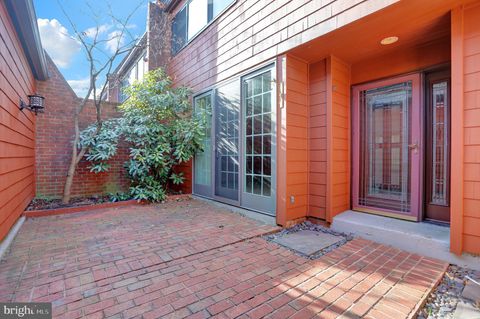 2 COLDWATER COURT TOWSON MD 21204