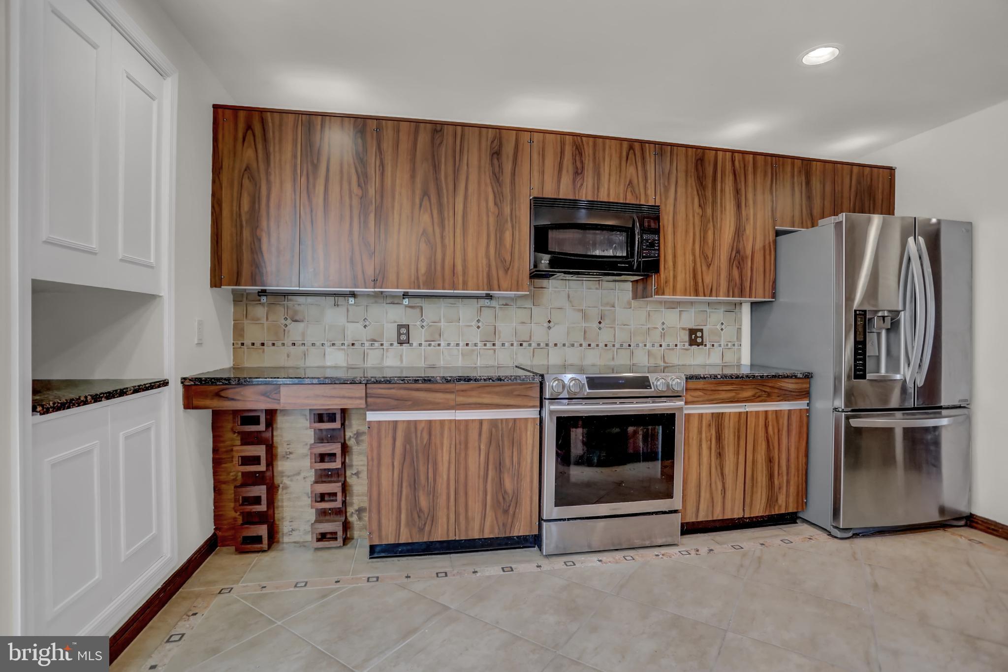 RUXTON CROSSING TOWNHSE - Residential Lease