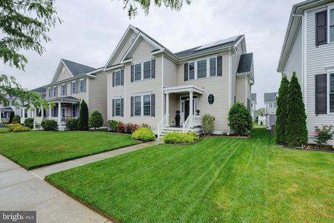 Homes For Sale - 98 Applegate Way<br/> Burlington County, CHESTERFIELD, NJ 08515