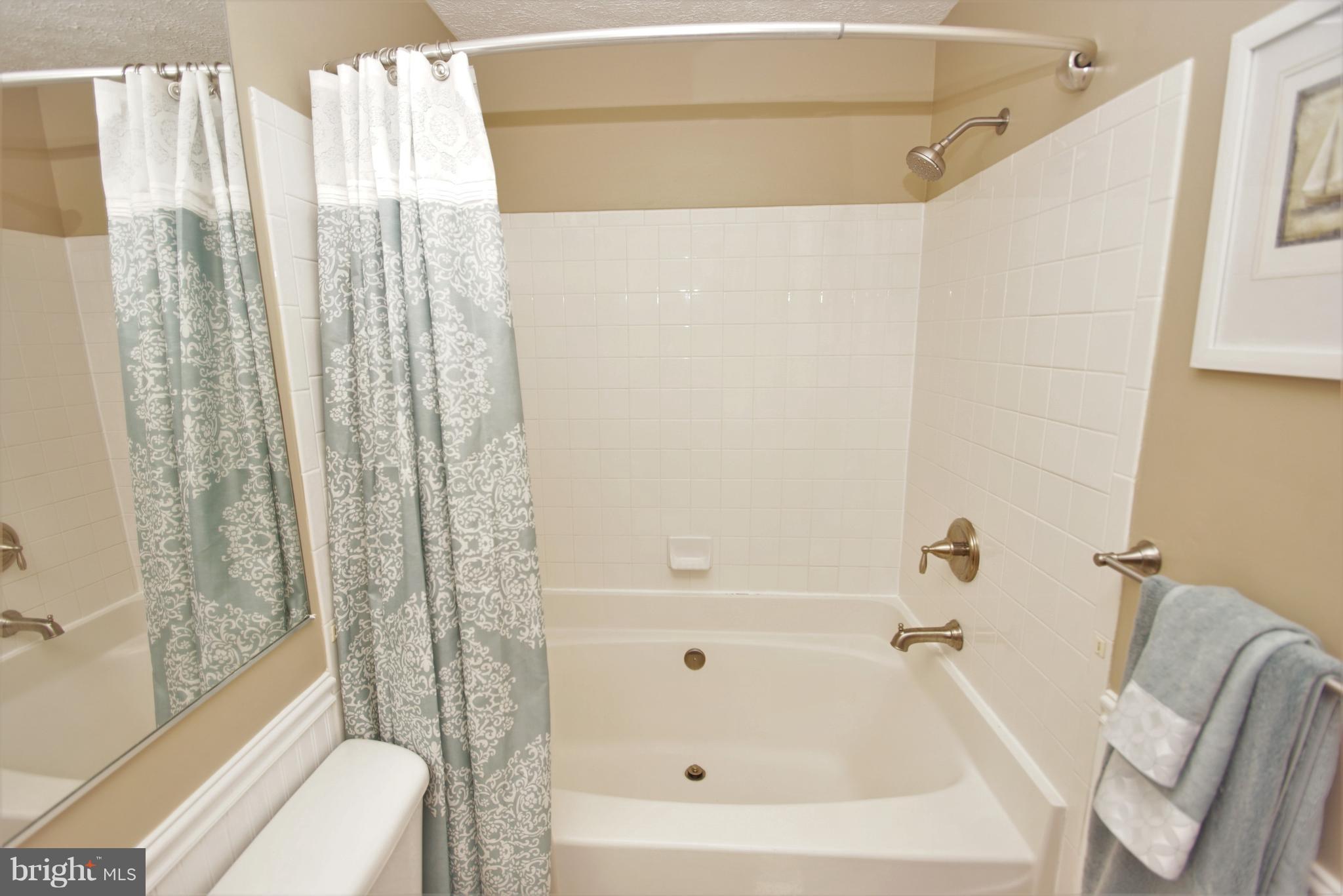 HICKORY OVERLOOK - Residential