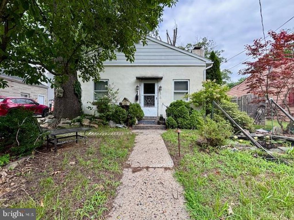 Photo of 171 Silver Lake Drive, CLEMENTON, NJ 08021 (MLS # NJCD2104252)