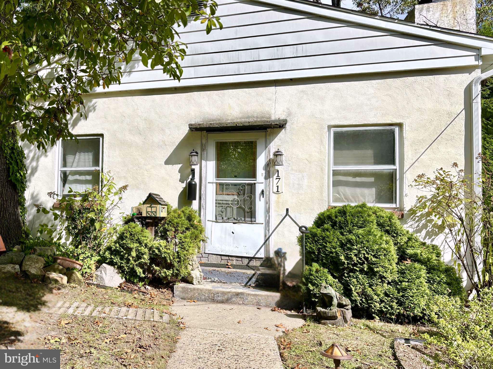 171 SILVER LAKE DRIVE