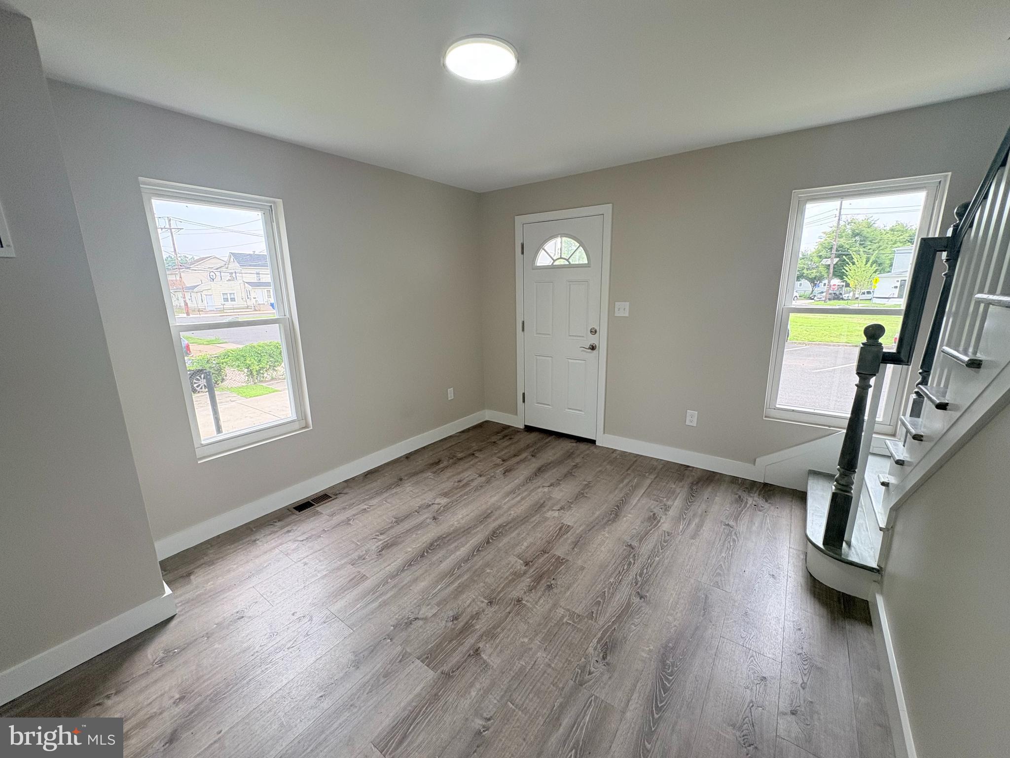 825 W 3RD STREET