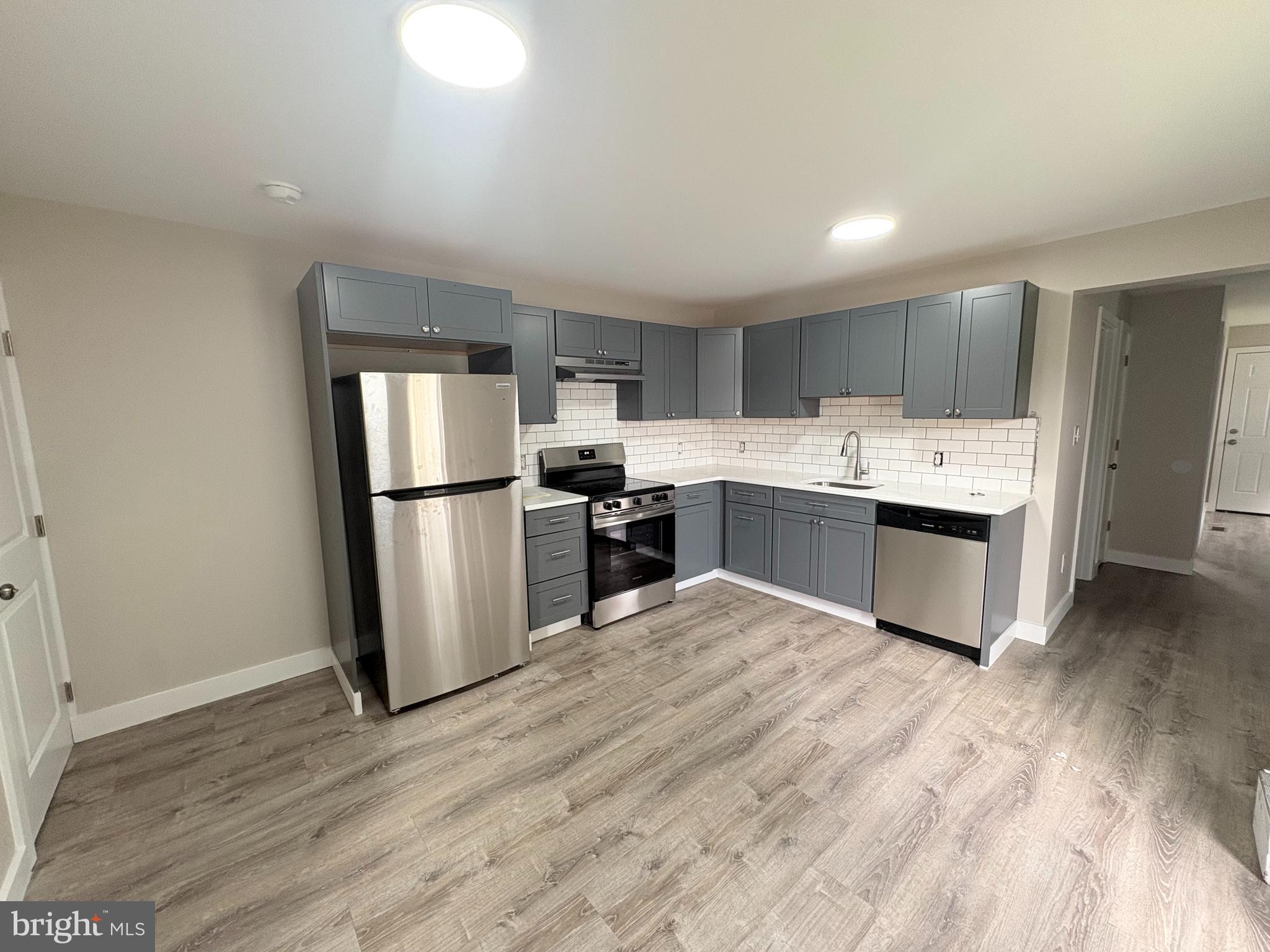 825 W 3RD STREET