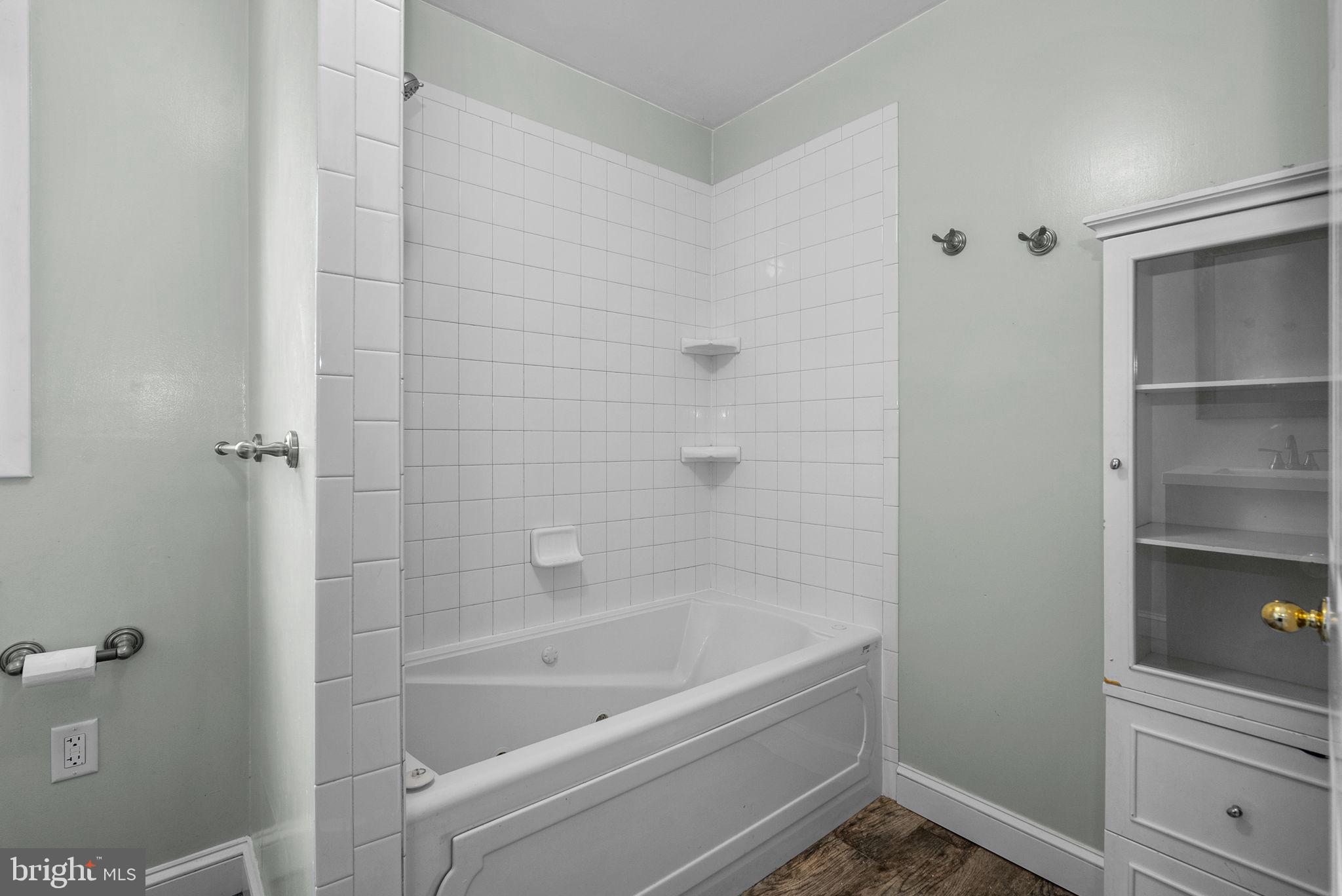 BERWYN HEIGHTS - Residential