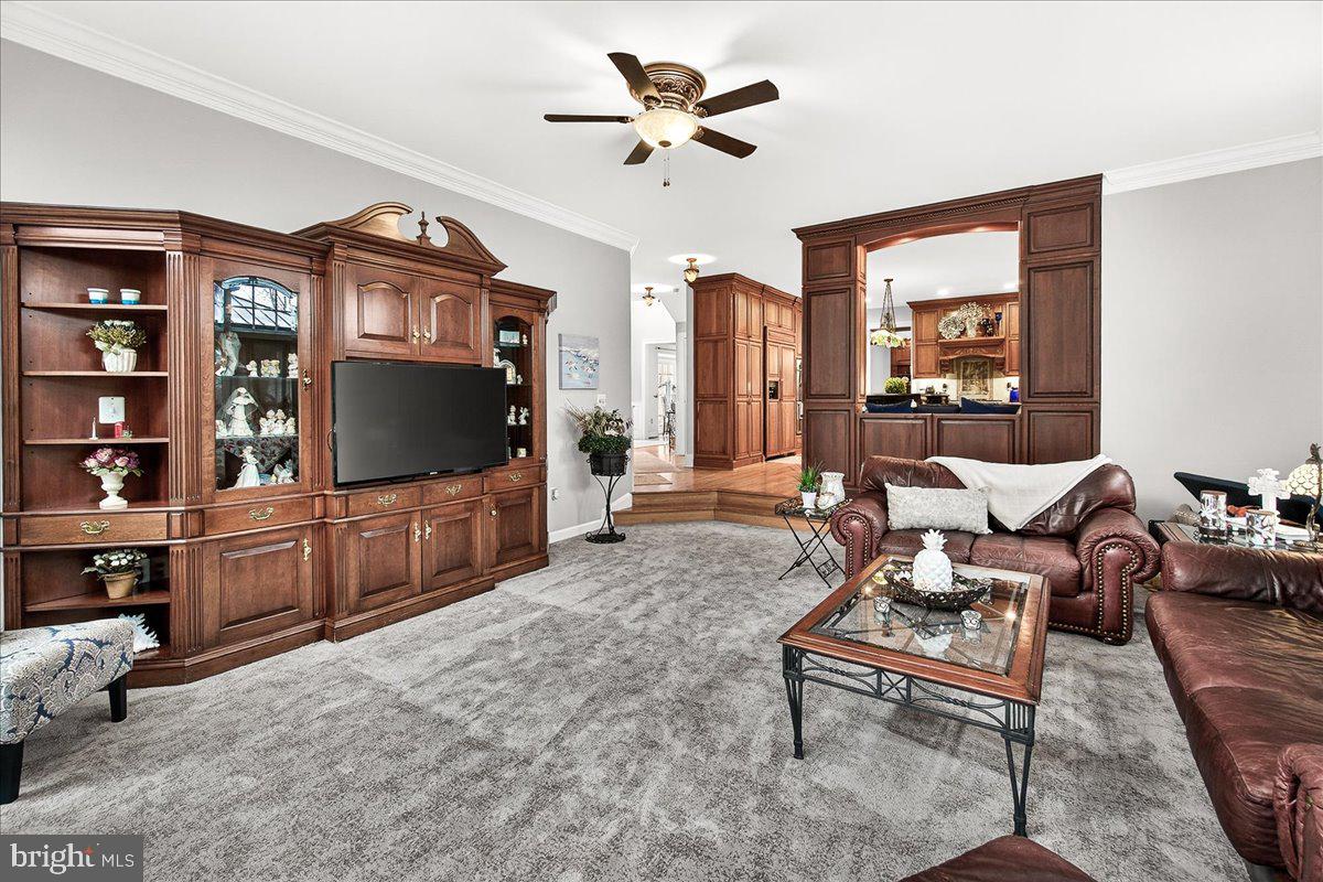 SPRING RIDGE - Residential