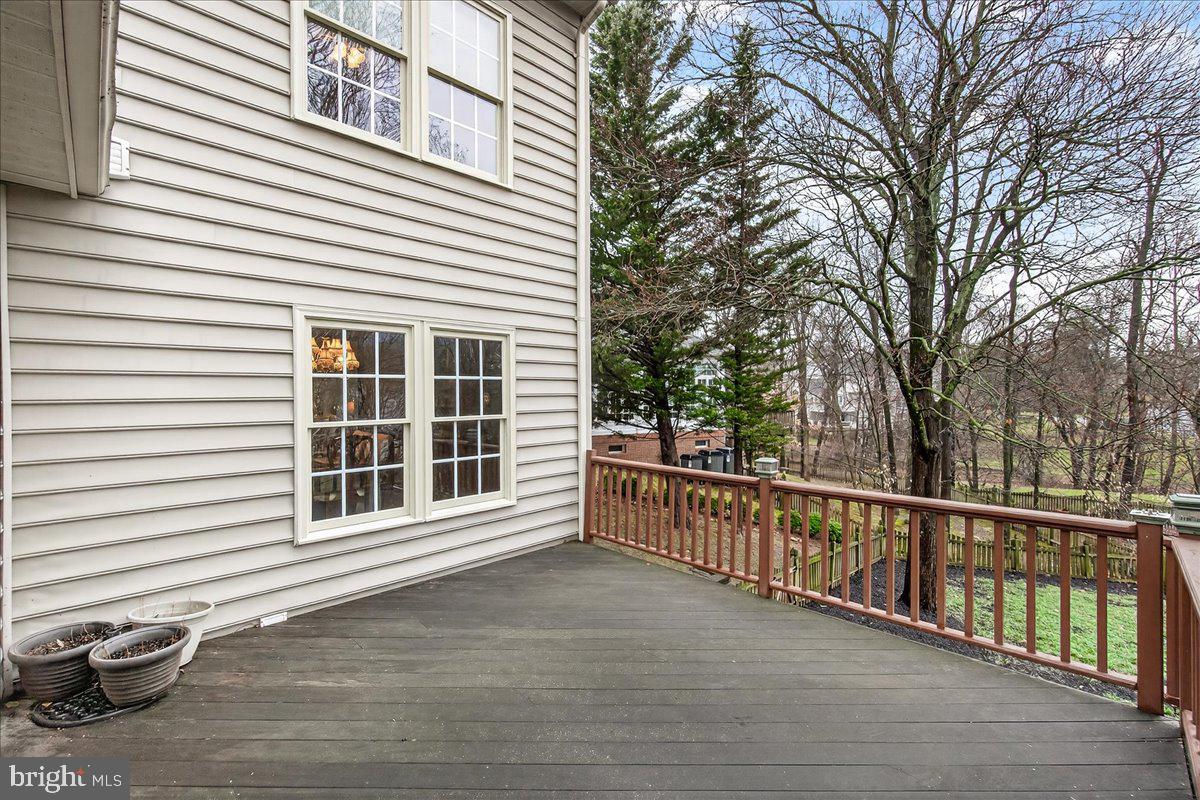 SPRING RIDGE - Residential