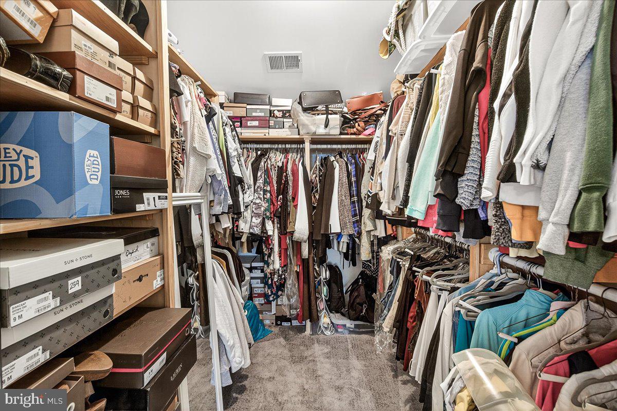 SPRING RIDGE - Residential