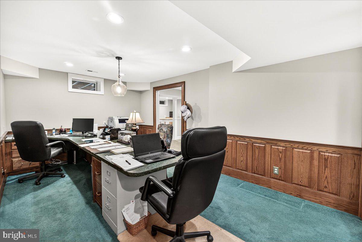 SPRING RIDGE - Residential