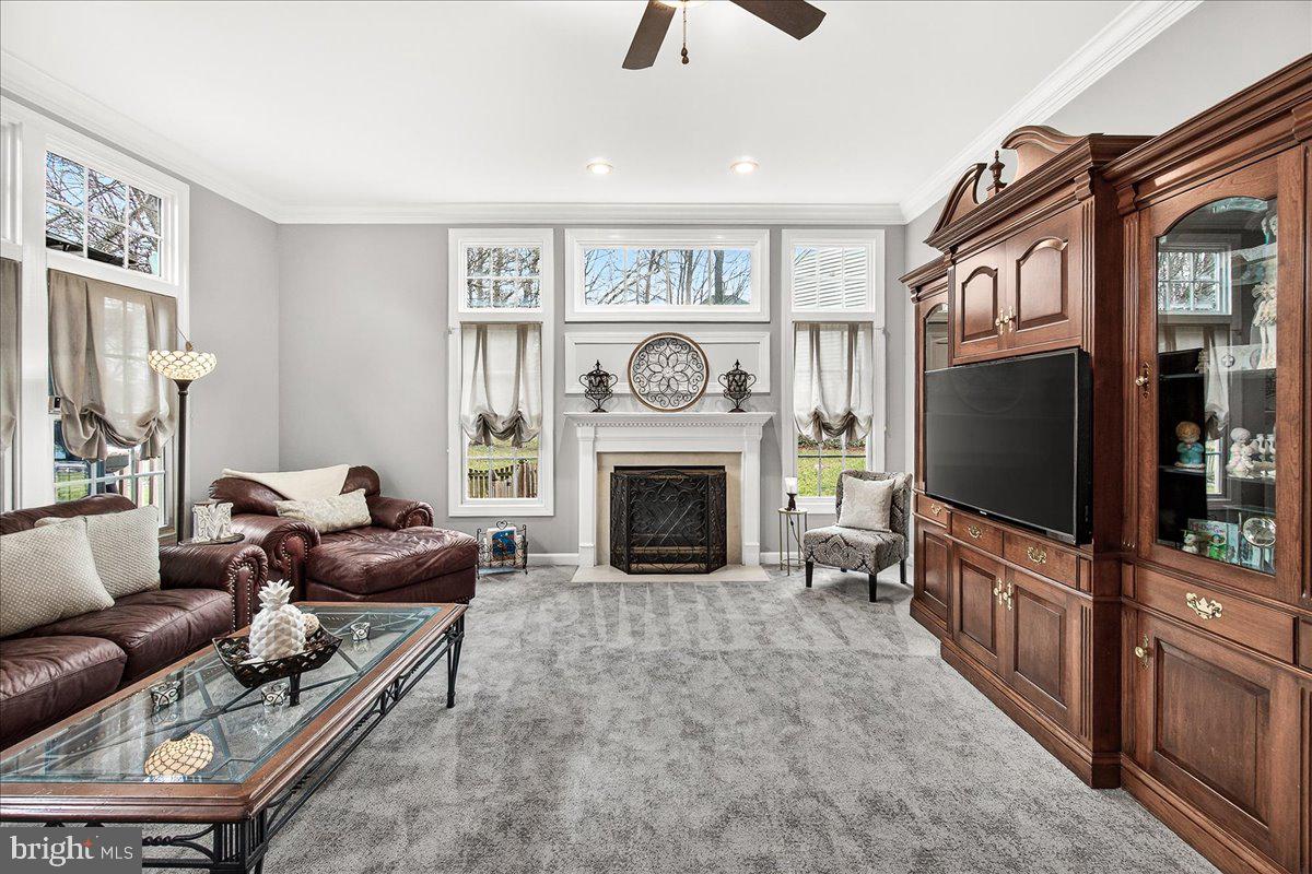 SPRING RIDGE - Residential