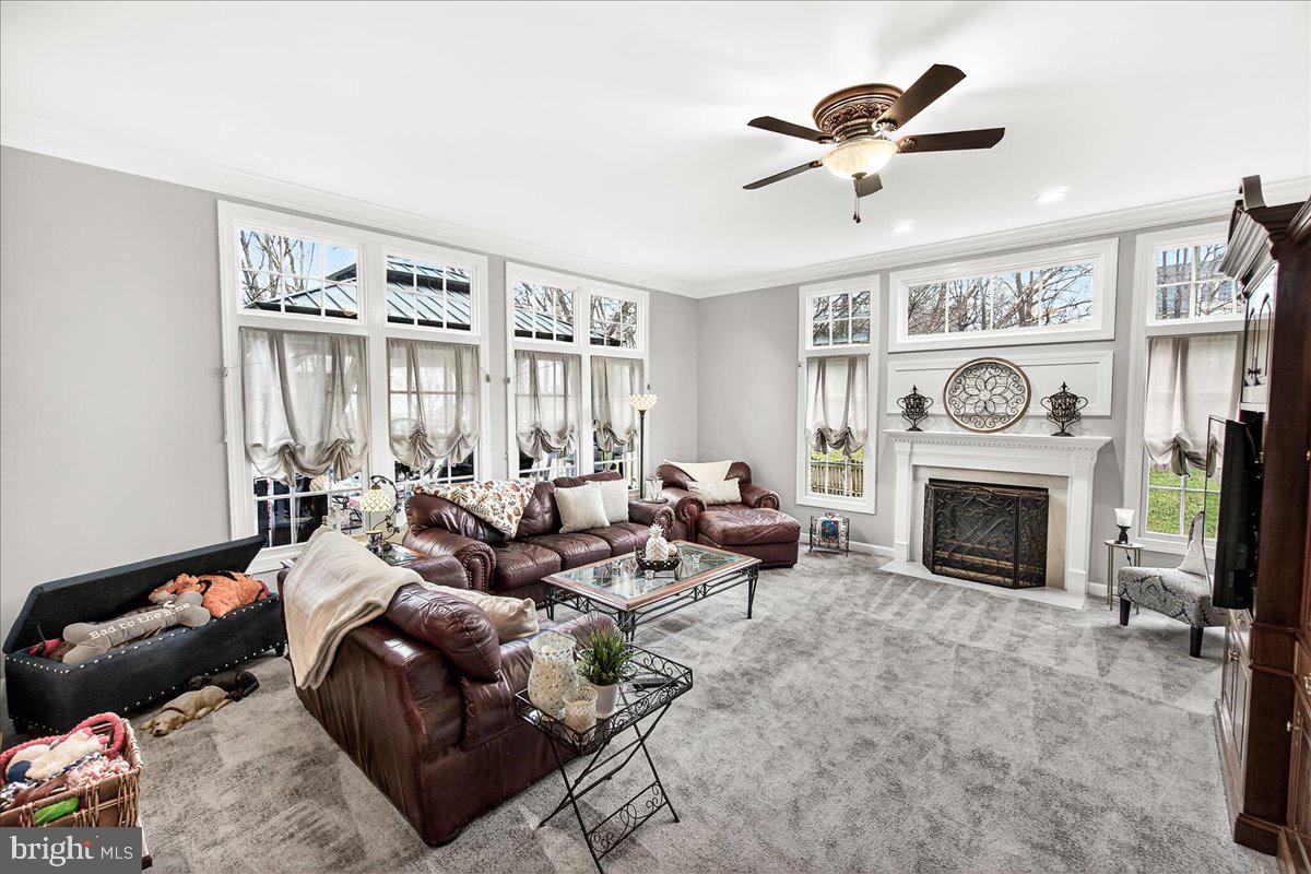 SPRING RIDGE - Residential