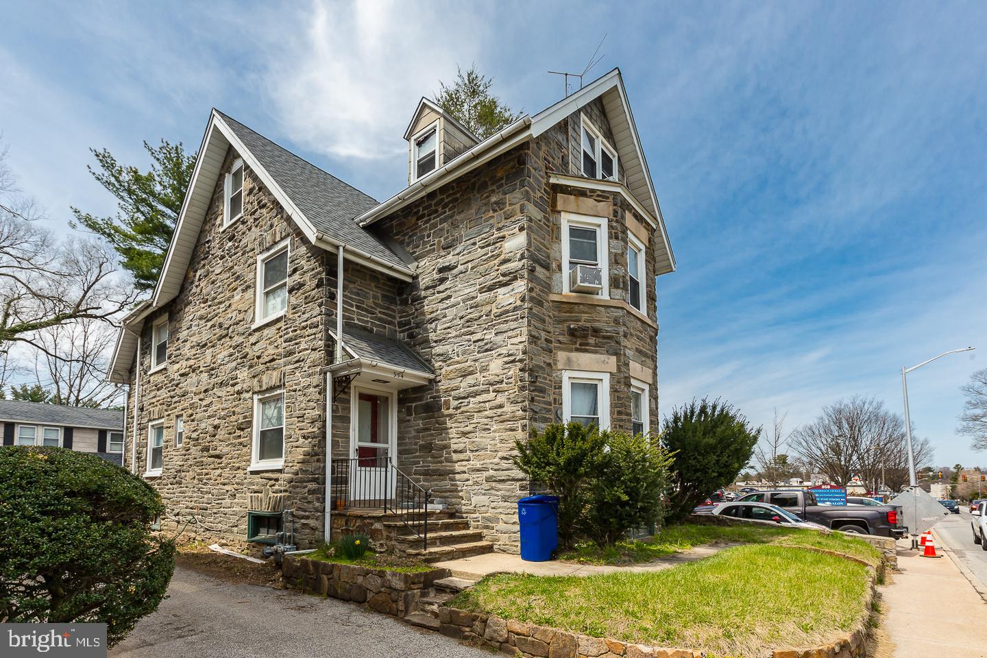 Great Investment Opportunity!!! This unique property includes three buildings: One elegant Victorian 3-story stone building facing County Line Rd, with a 2-bedroom 1-bath apartment on the first floor, and the unit on the 2nd and 3rd floor has 3 large bedrooms, 2 baths, a big living room and a nice kitchen. One Colonial single family facing Glenbrook Ave, its newly renovated interior has 4 bedrooms, 2 baths, central air, and new concrete floor basement. PLUS a 2-story building with a 3-car garage and a cozy 1-bedroom 1-bath apartment on the 2nd floor. Two buildings have brand new roof. Great school district. Easy walk to train station. Victorian House rents: First Floor: $1350/month and 2nd/3rd Floor: $1550/month
Colonial House rents: $2285/month. Garage apt rents: $950/month. Garage unit 2&3: $150/month. Total income: $75,420 Annual Income. Don’t miss out on this rare opportunity!