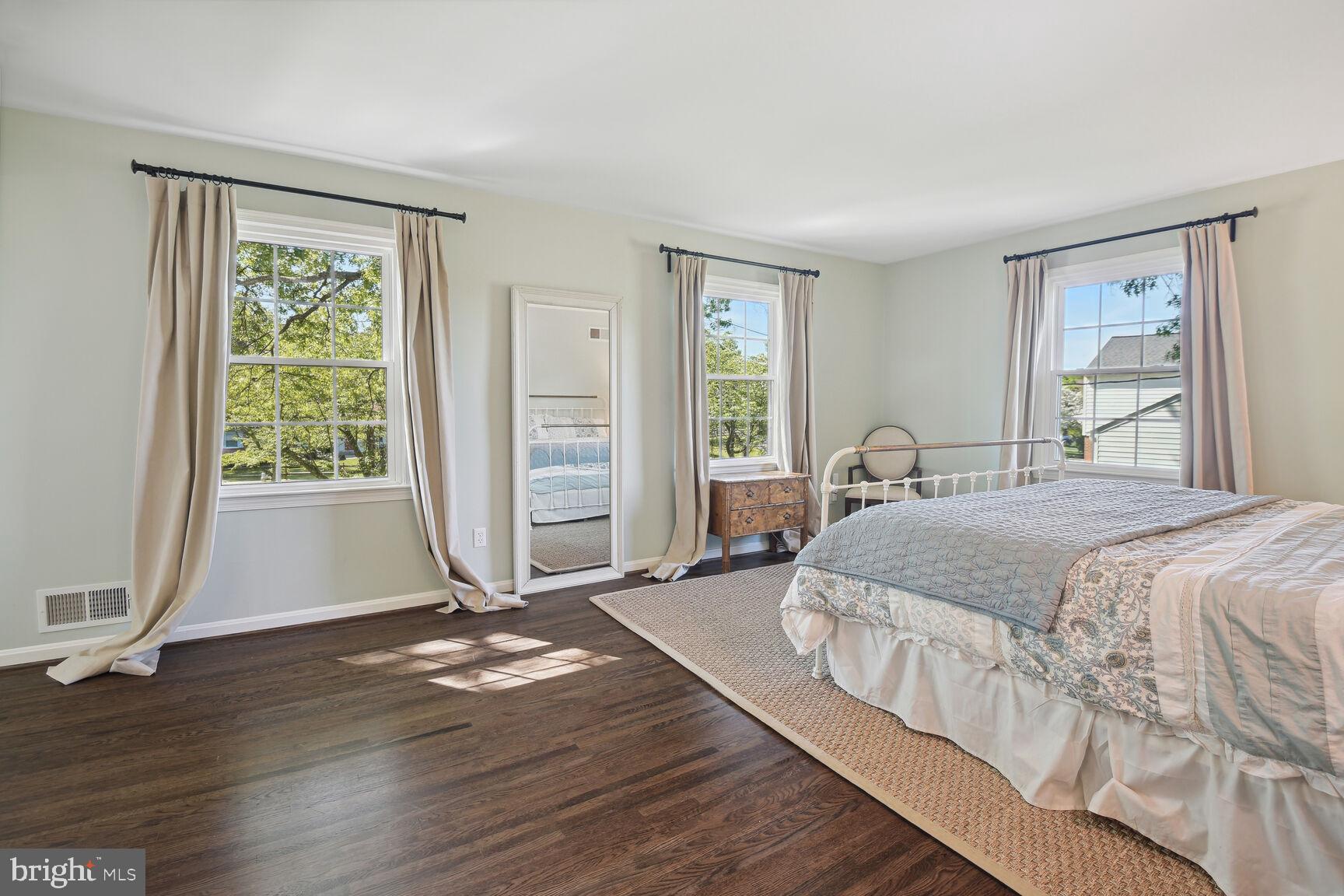 ANCIENT OAK - Residential