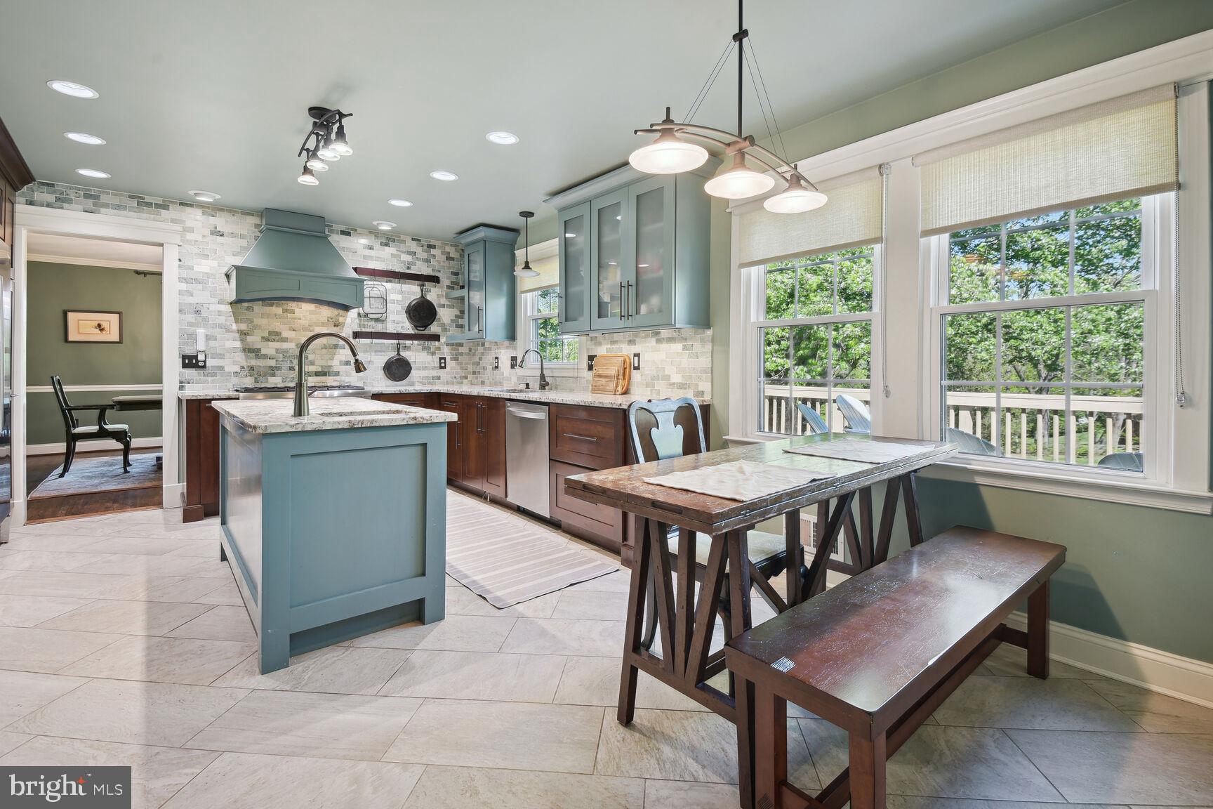 ANCIENT OAK - Residential