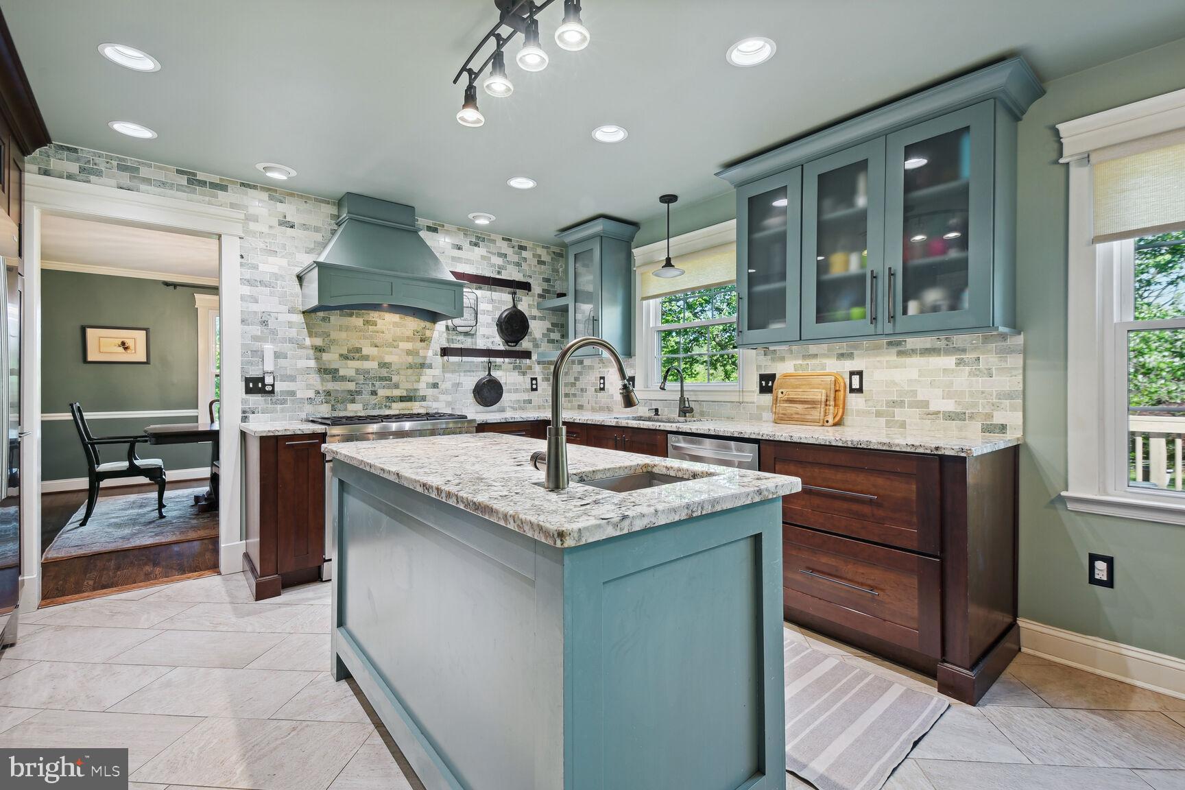 ANCIENT OAK - Residential