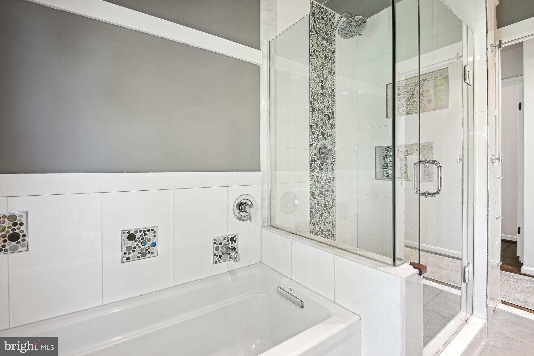 ANCIENT OAK - Residential