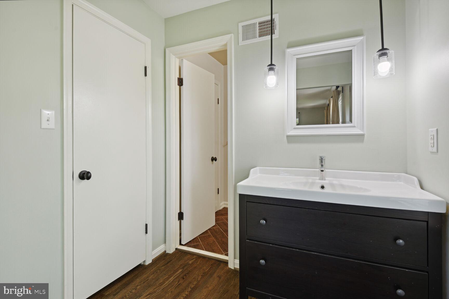 ANCIENT OAK - Residential