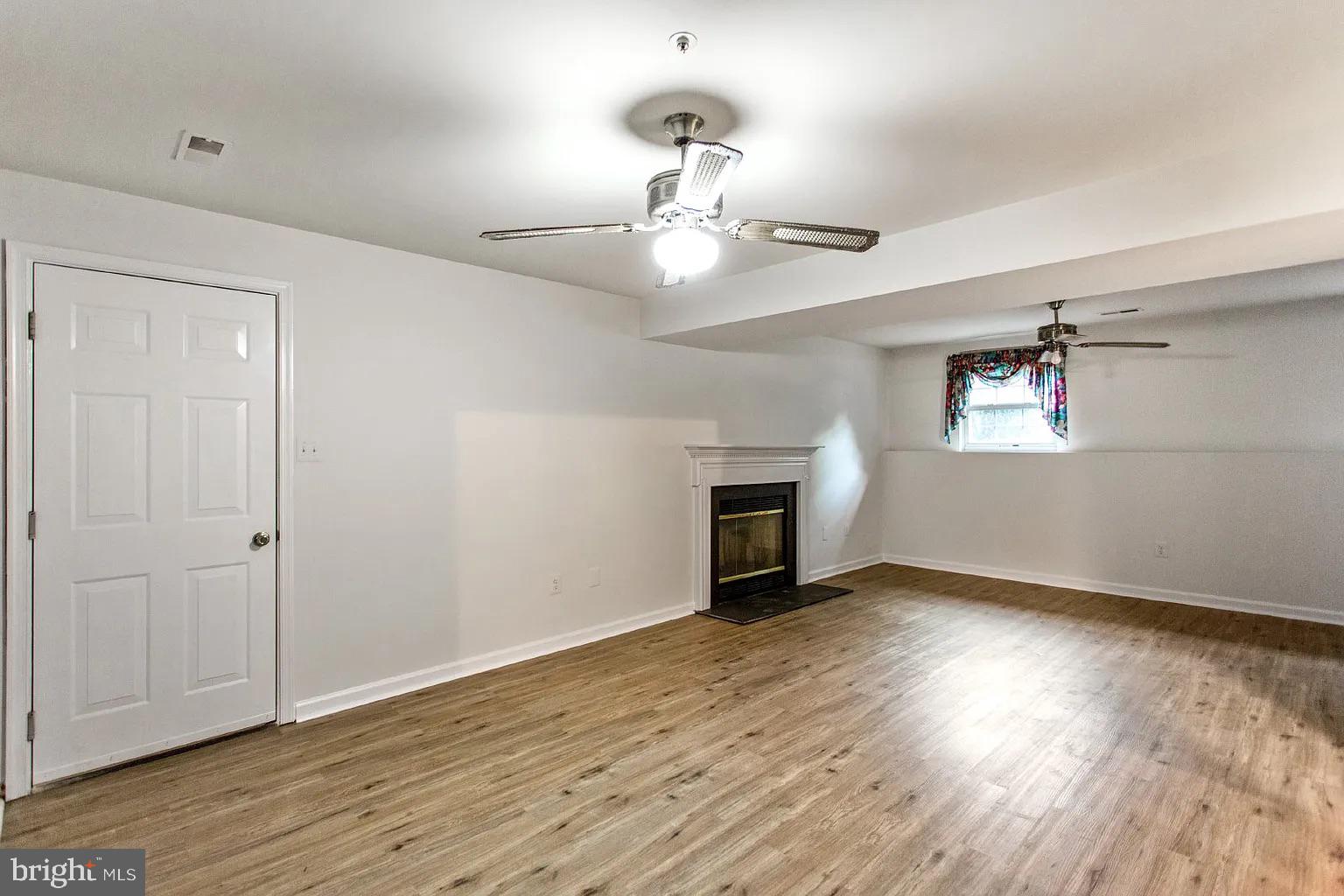 CAMP SPRINGS - Residential Lease