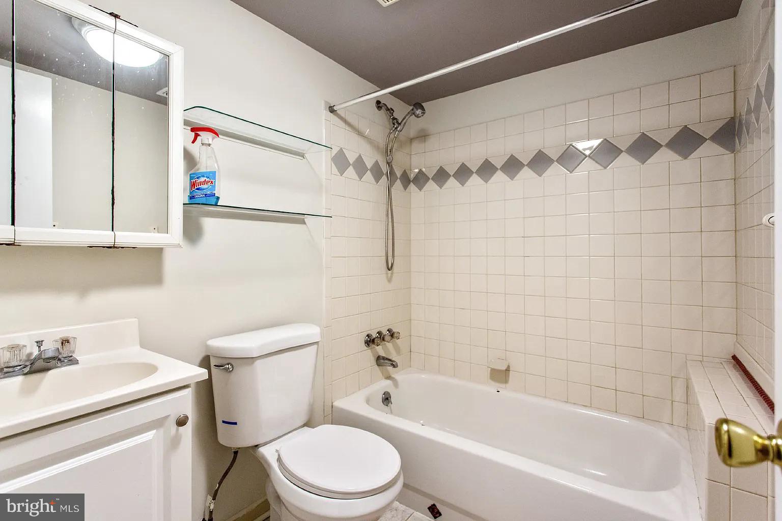 CAMP SPRINGS - Residential Lease