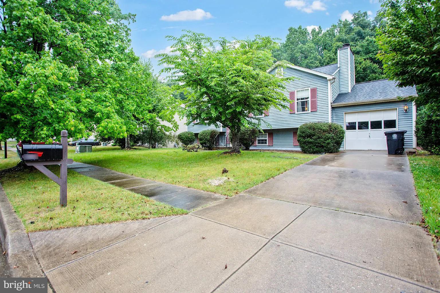 CAMP SPRINGS - Residential Lease