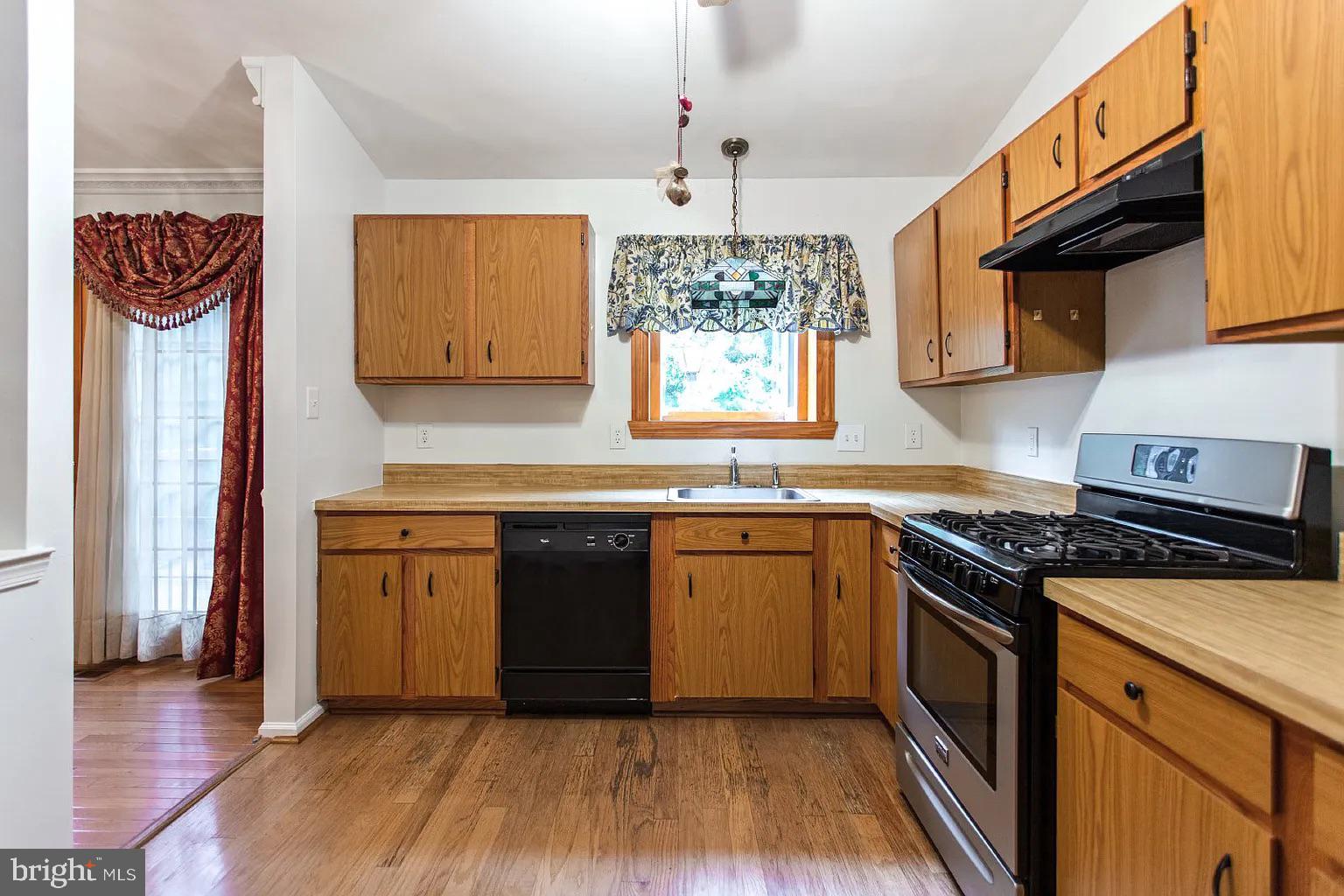 CAMP SPRINGS - Residential Lease