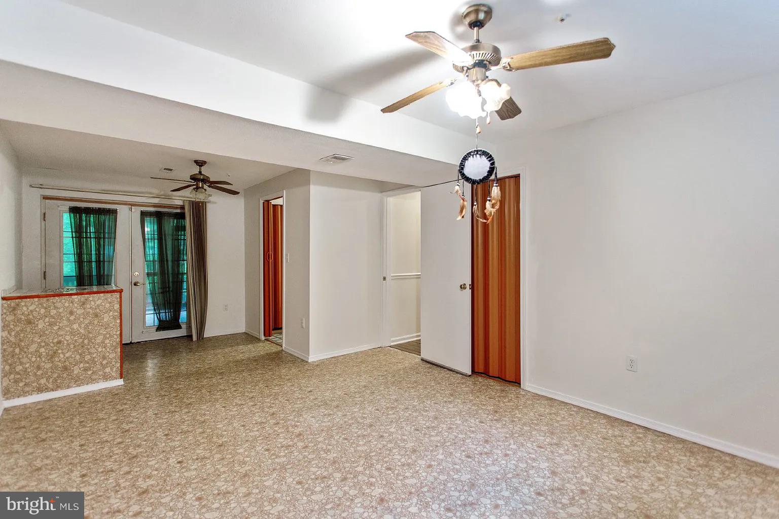 CAMP SPRINGS - Residential Lease