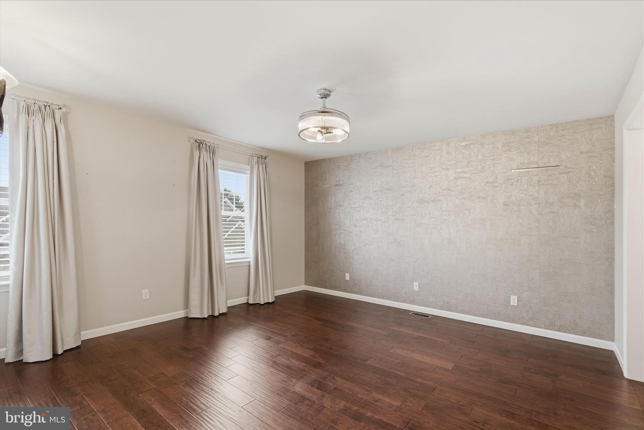 SOUTH MEADOW - Residential