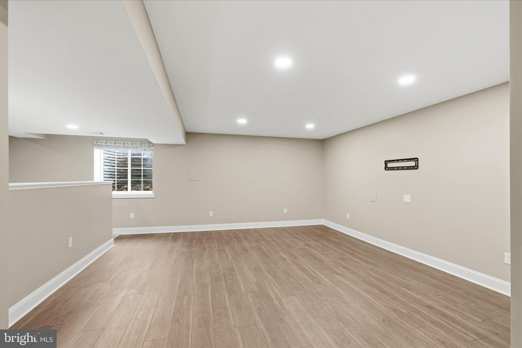 SOUTH MEADOW - Residential