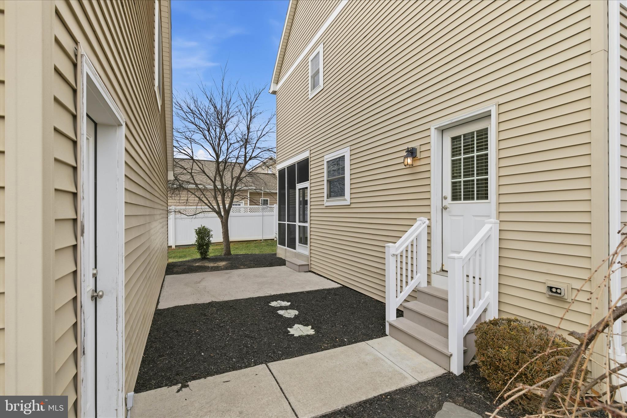 SOUTH MEADOW - Residential