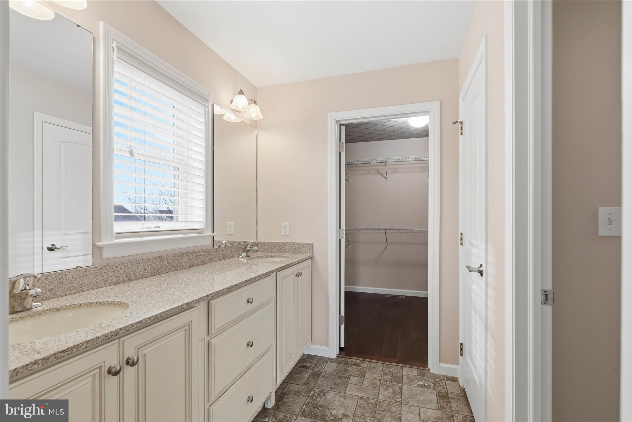 SOUTH MEADOW - Residential