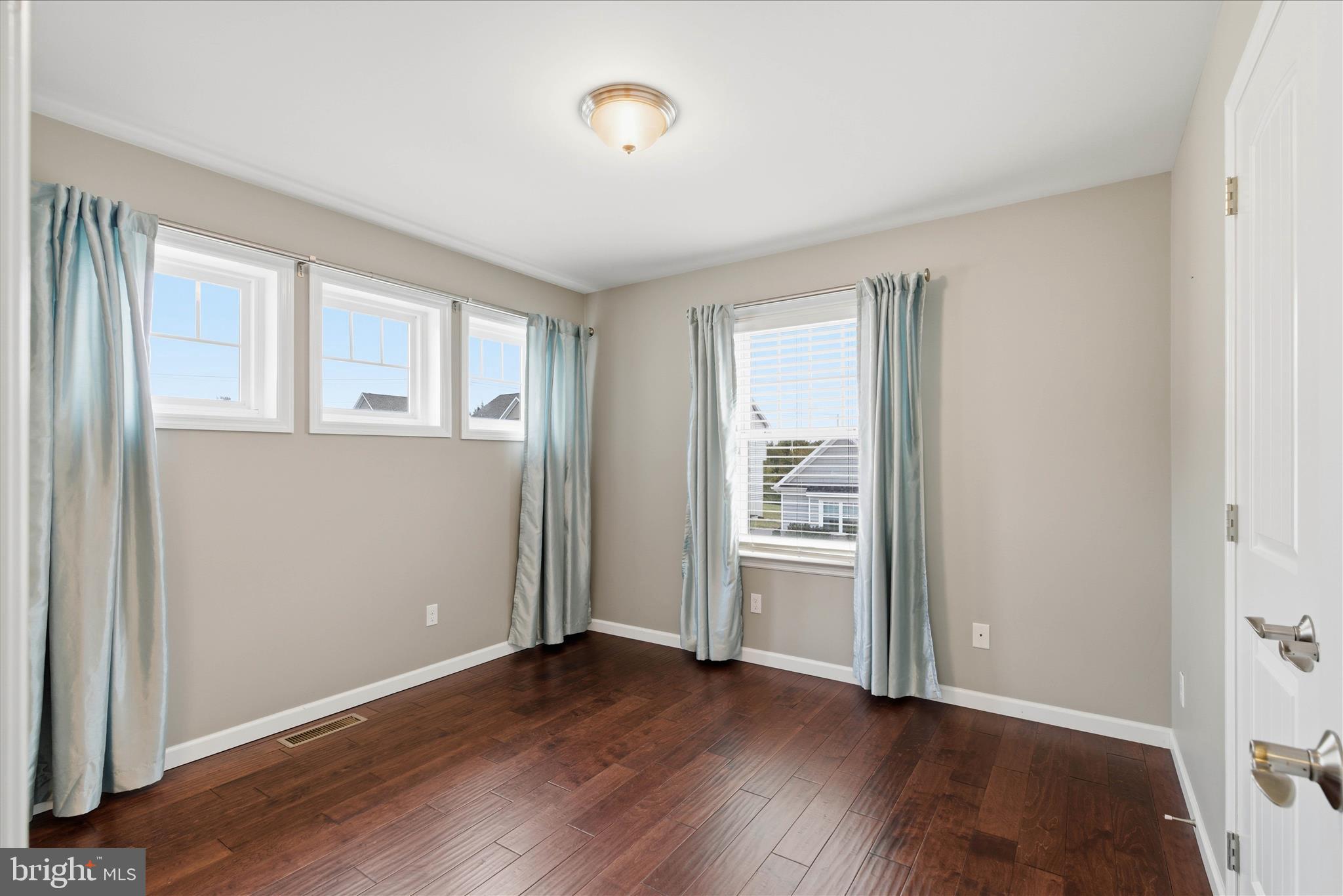 SOUTH MEADOW - Residential