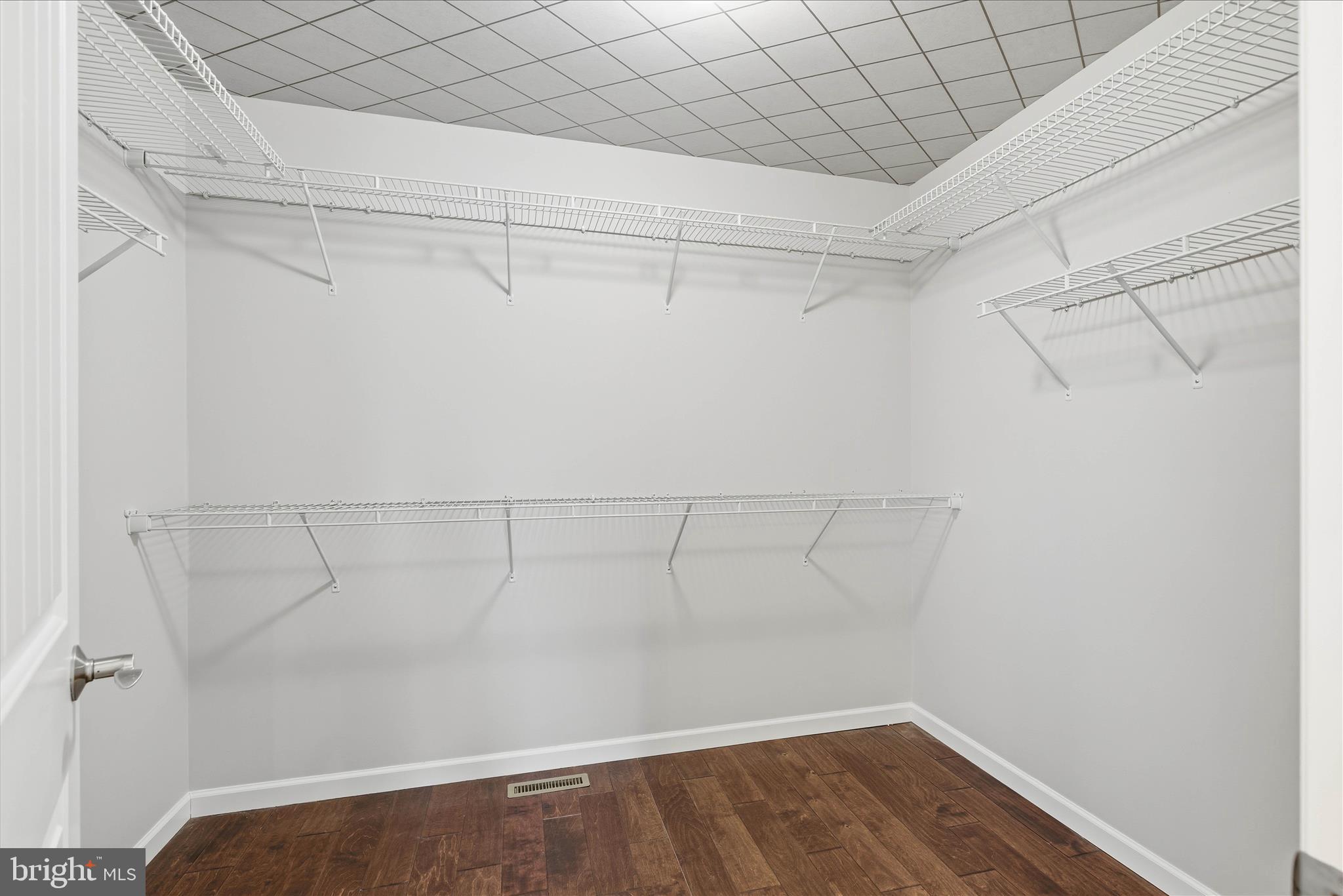 SOUTH MEADOW - Residential