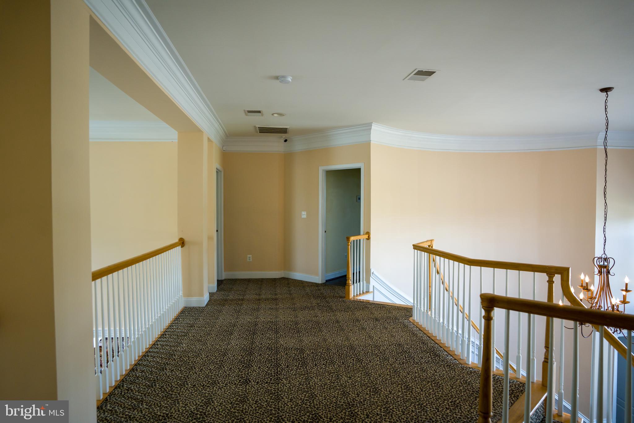 SOUTH RIDING - Residential