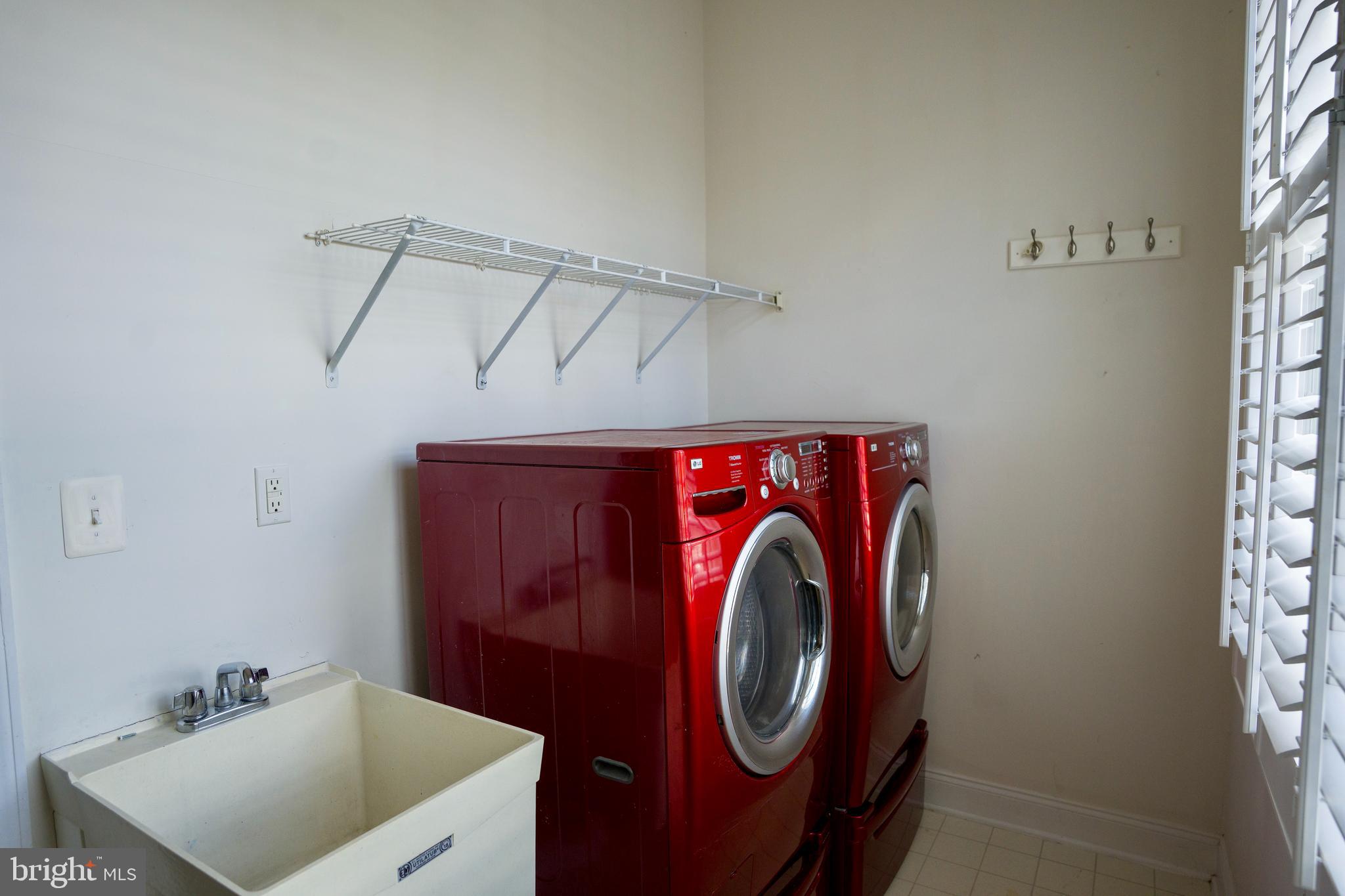 SOUTH RIDING - Residential