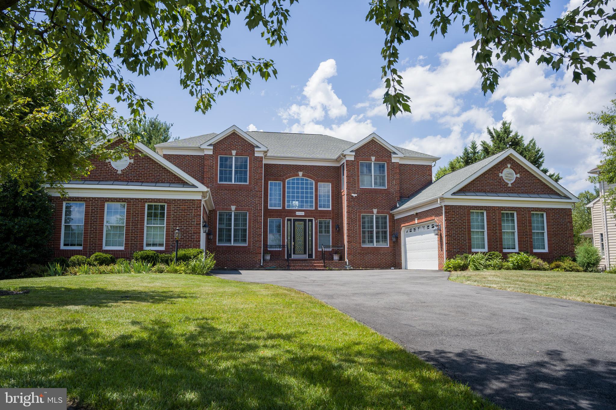 SOUTH RIDING - Residential