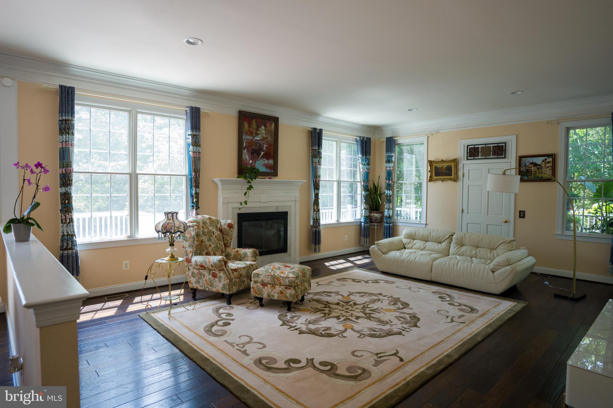 SOUTH RIDING - Residential