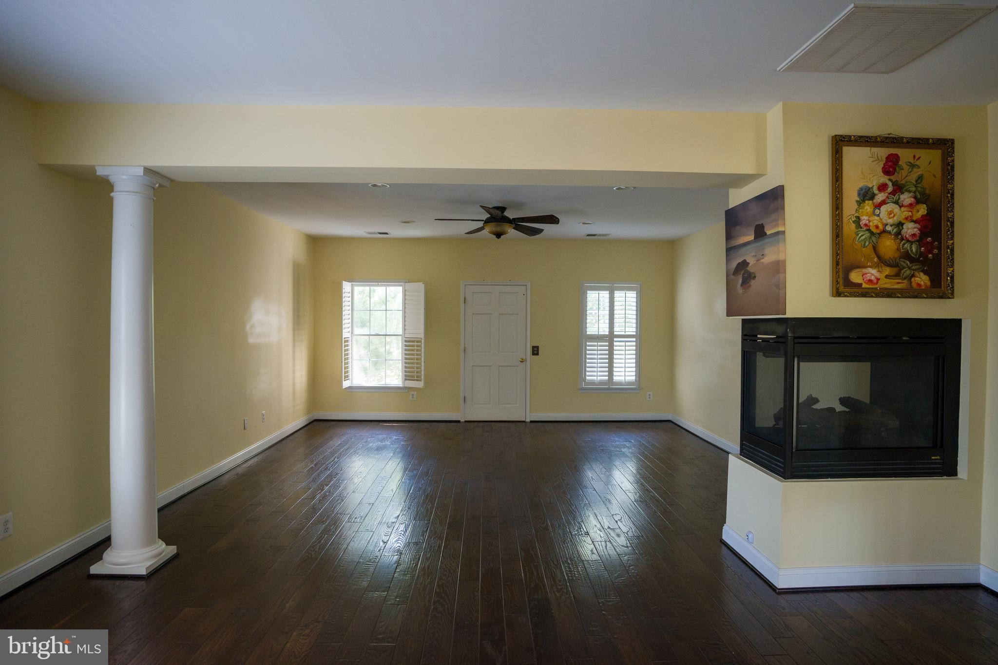 SOUTH RIDING - Residential