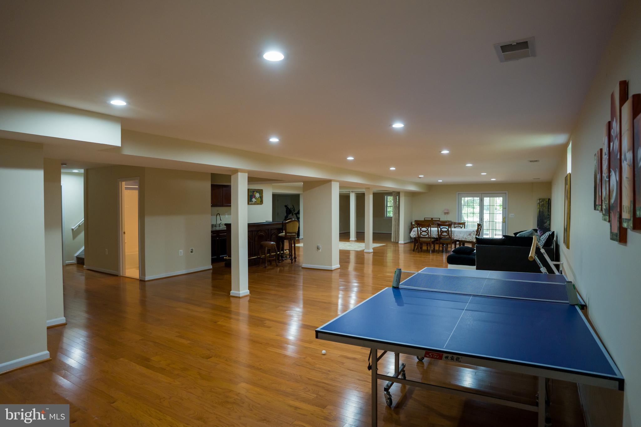 SOUTH RIDING - Residential